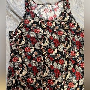 Torrid size 3 skull, roses, moon, anchor details tank top with rounded bottom
